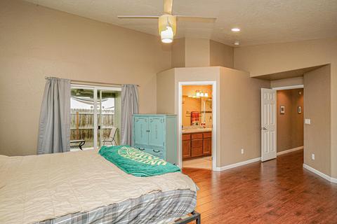 958 Crest Dr, Central Point, OR 97502 photo 13