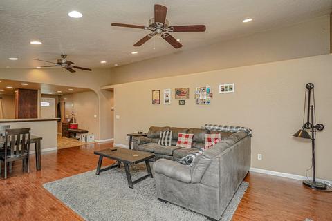 958 Crest Dr, Central Point, OR 97502 photo 8