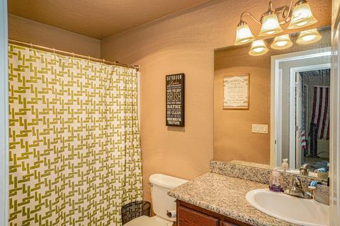 958 Crest Dr, Central Point, OR 97502 photo 17