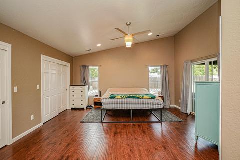 958 Crest Dr, Central Point, OR 97502 photo 12