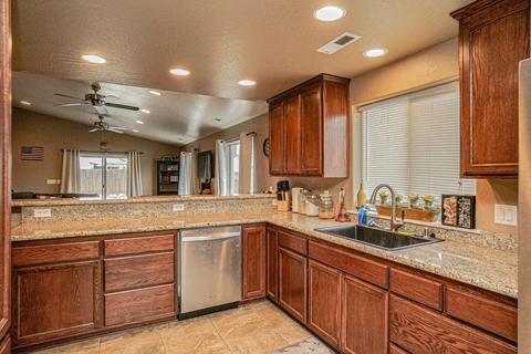 958 Crest Dr, Central Point, OR 97502 photo 11