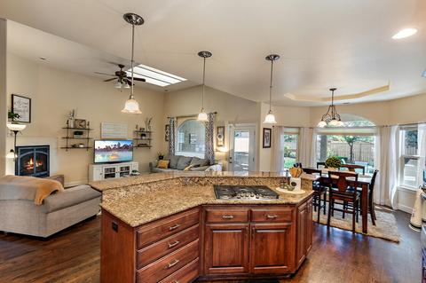 1037 Coral Rdg, Eagle Point, OR 97524 photo 18