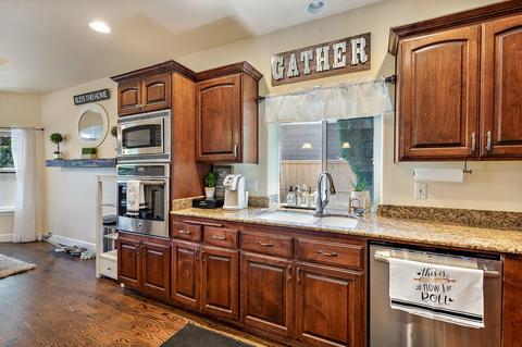 1037 Coral Rdg, Eagle Point, OR 97524 photo 16