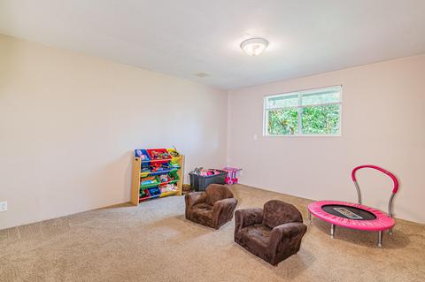 176 Devon Dr, Grants Pass, OR 97527 photo 29