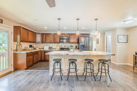 176 Devon Dr, Grants Pass, OR 97527 photo 7