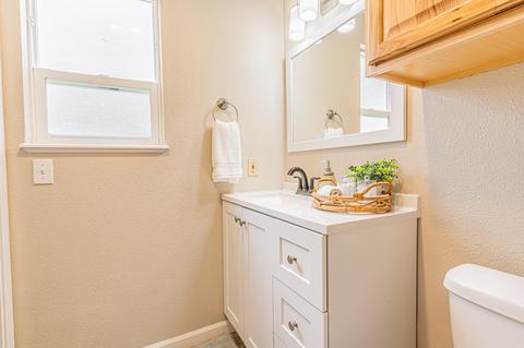 176 Devon Dr, Grants Pass, OR 97527 photo 20