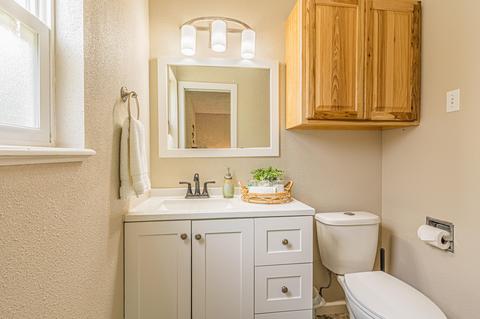 176 Devon Dr, Grants Pass, OR 97527 photo 18