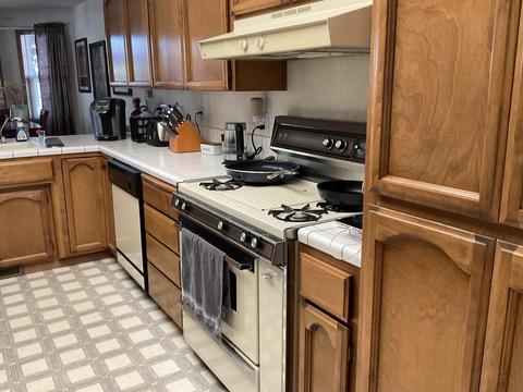953 Westrop Dr, Central Point, OR 97502 photo 7