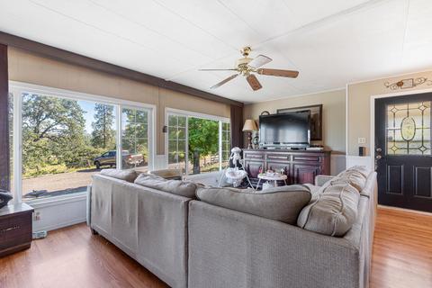 15641 Or-62, Eagle Point, OR 97524 photo 5