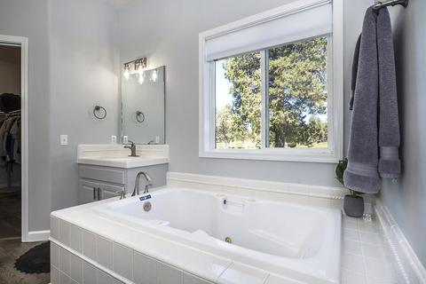 24055 Dodds Rd, Bend, OR 97701 photo 30