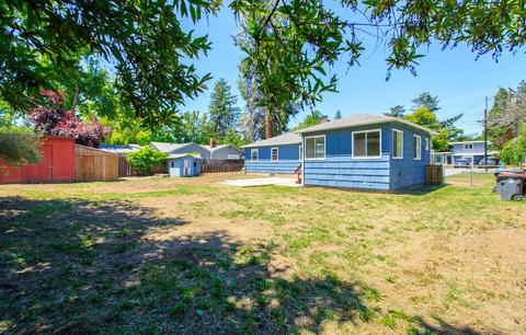 209 W 5th St, Phoenix, OR 97535 photo 25