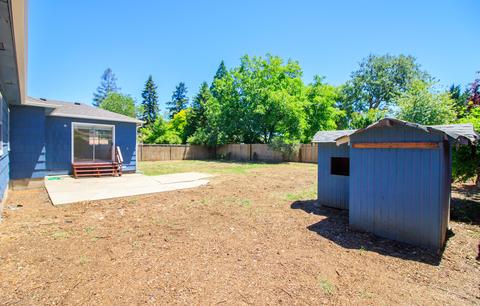209 W 5th St, Phoenix, OR 97535 photo 26
