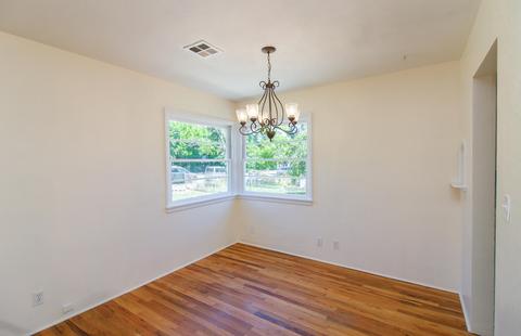 209 W 5th St, Phoenix, OR 97535 photo 6