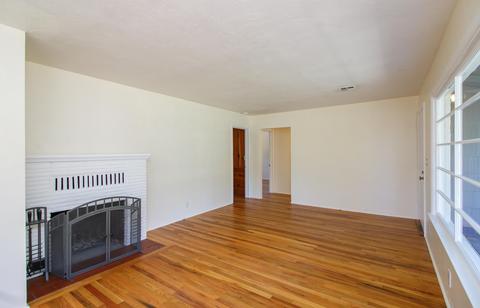 209 W 5th St, Phoenix, OR 97535 photo 5
