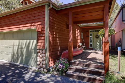 55629 Wagon Master Way, Bend, OR 97707 photo 3