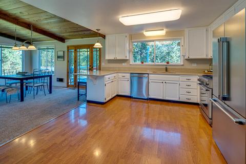 60588 Springtree Ct, Bend, OR 97702 photo 15