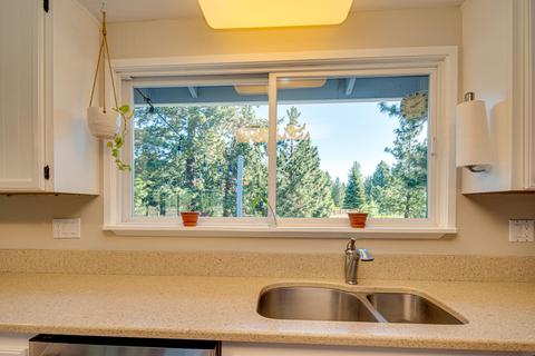 60588 Springtree Ct, Bend, OR 97702 photo 17