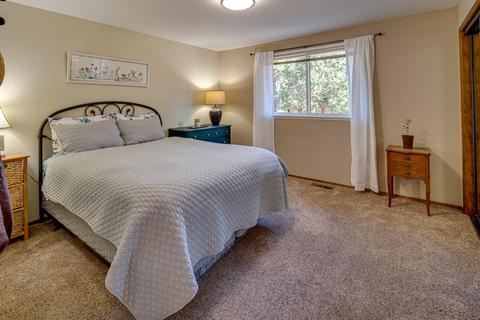 60588 Springtree Ct, Bend, OR 97702 photo 23