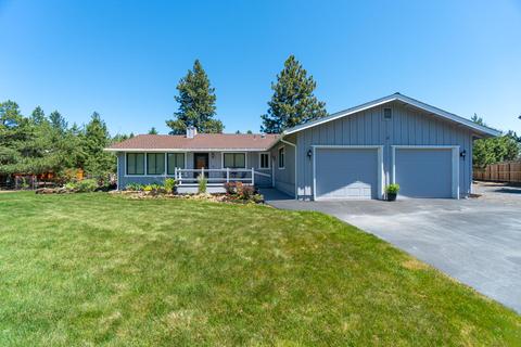 60588 Springtree Ct, Bend, OR 97702 photo 2