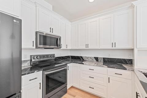 303 Everett Way, Talent, OR 97540 photo 6