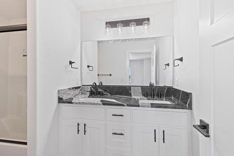 303 Everett Way, Talent, OR 97540 photo 25