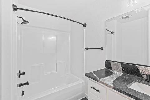 303 Everett Way, Talent, OR 97540 photo 34