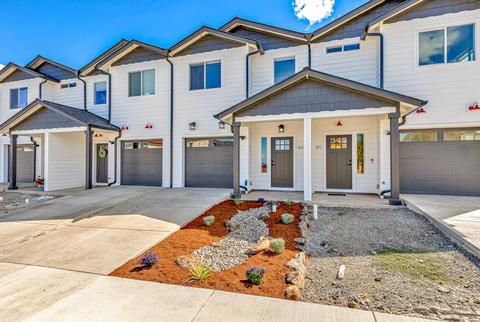 303 Everett Way, Talent, OR 97540 photo 3