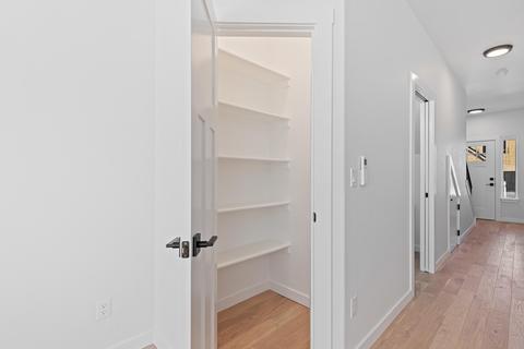 303 Everett Way, Talent, OR 97540 photo 17
