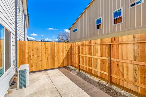 303 Everett Way, Talent, OR 97540 photo 37