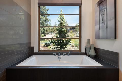 2057 NW Perspective Dr, Bend, OR 97703 photo 26