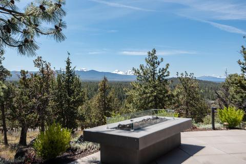 2057 NW Perspective Dr, Bend, OR 97703 photo 48