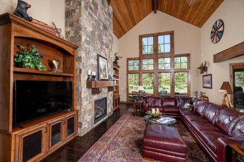 56580 Sunstone Loop, Bend, OR 97707 photo 2