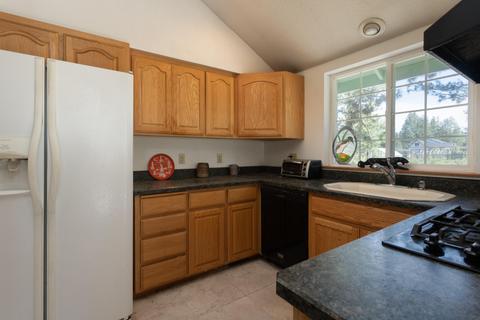 19335 Mohawk Rd, Bend, OR 97702 photo 8