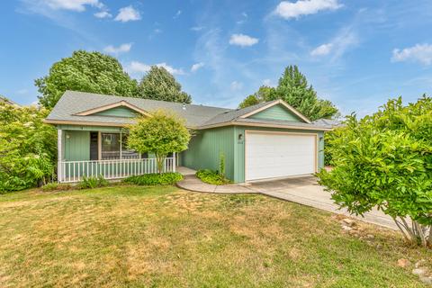 480 Westminster Dr, Eagle Point, OR 97524 photo 1