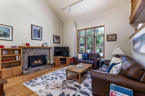 18187 Oregon Loop, Sunriver, OR 97707 photo 3