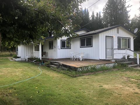 8295 Evans Creek Rd, Rogue River, OR 97537 photo 2