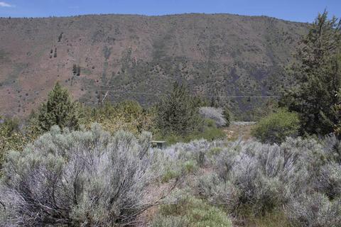 peregrine heights LOT 39, Klamath Falls, OR 97601