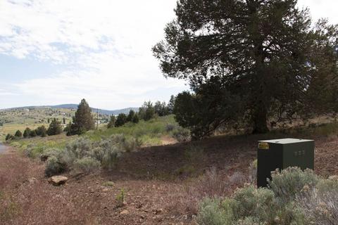peregrine heights LOT 81, Klamath Falls, OR 97601