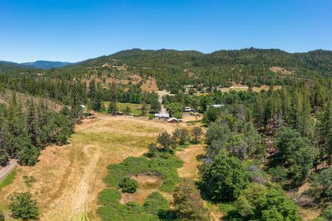 111 Loper Ln, Trail, OR 97541 photo 3