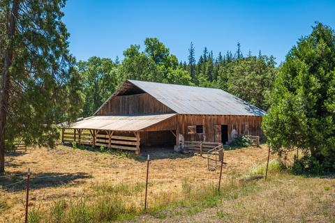 111 Loper Ln, Trail, OR 97541 photo 12