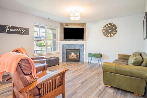 20651 Couples Ln, Bend, OR 97702 photo 4