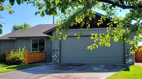 20538 Prospector Loop, Bend, OR 97702 photo 3