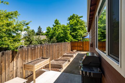 1288 NE Hoover Loop, Bend, OR 97701 photo 26