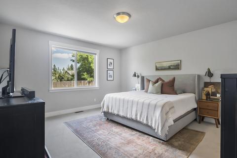 1288 NE Hoover Loop, Bend, OR 97701 photo 18