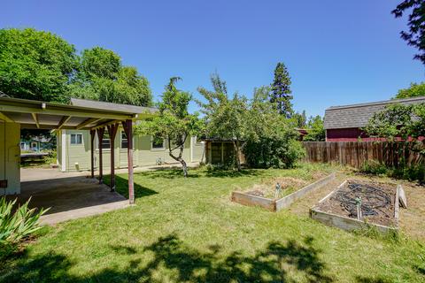 411 W Fifth St, Phoenix, OR 97535 photo 24