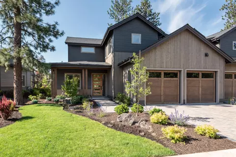 20331 SE Jack Benny Loop, Bend, OR 97702