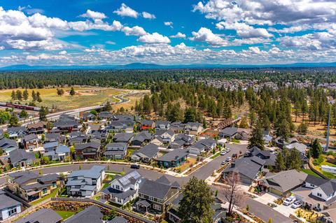 60085 SE Ruby Peak Loop, Bend, OR 97702 photo 24