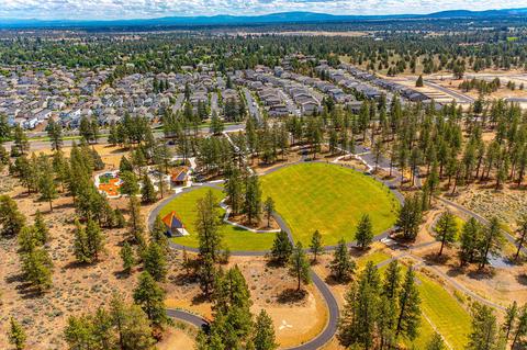 60085 SE Ruby Peak Loop, Bend, OR 97702 photo 29
