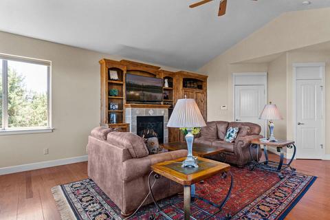 2602 NW Pilot View Ct, Bend, OR 97703 photo 8