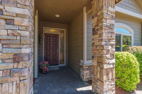2602 NW Pilot View Ct, Bend, OR 97703 photo 3